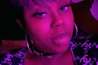 Head Doctor is in taking calls - Image 6