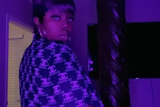 Head Doctor is in taking calls - Image 7