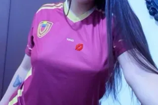 SARA🍑🔥 HOT GIRL WITH A WET PUS... - Image 1