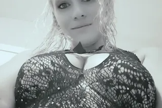 Want arm candy, Dinner Date, Nuro massage, Good Convo. - Image 5