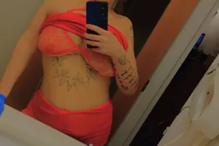 Unforgettable moments😋With an unforgettable beauty😍Jade here to take care of all your needs - Image 5